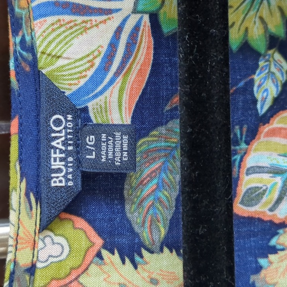 Top - Picture 2 of 6